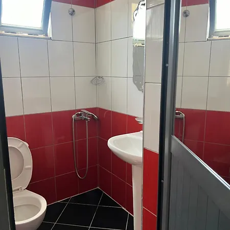Eri * Sarande
